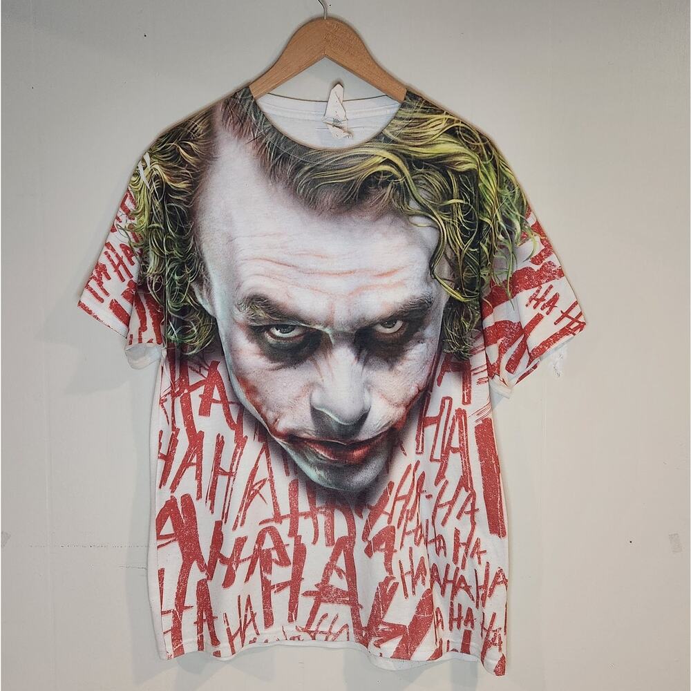 The Joker Mens Large T-Shirt Graphic Jerzees Sport DC Comics Dark Knight Ledger